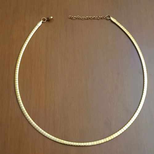 Yellow gold steel choker necklace new with adjustable length