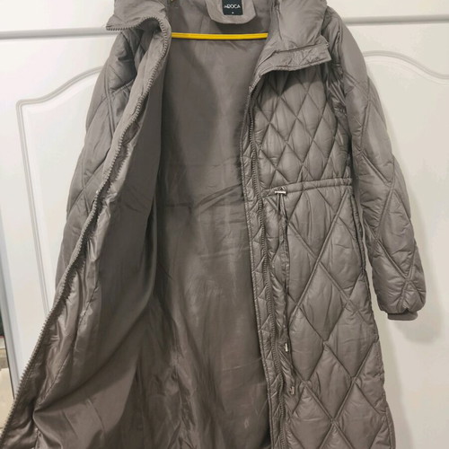 Women's long quilted coat DOCA size M like new, brown/gray