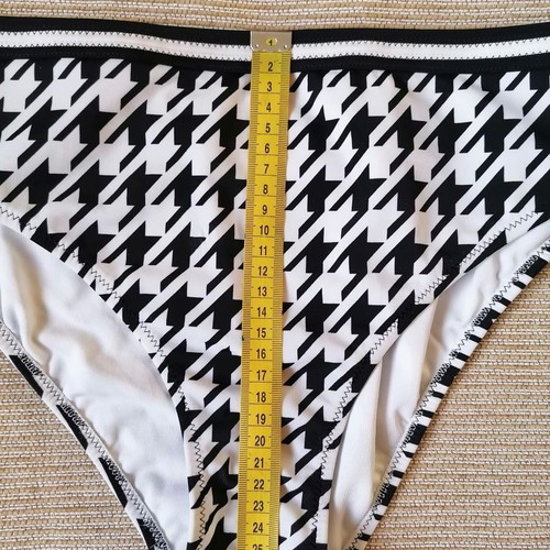 Kom women's bikini bottom size XXL new, black and white