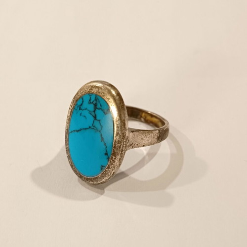 Silver ring with blue stone 925, like new, size 17 or 57