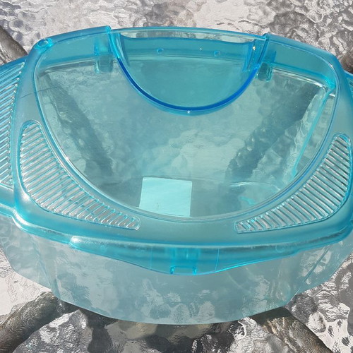 Fish bowl like new, plastic 4 liters
