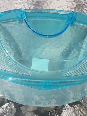 Fish bowl like new, plastic 4 liters
