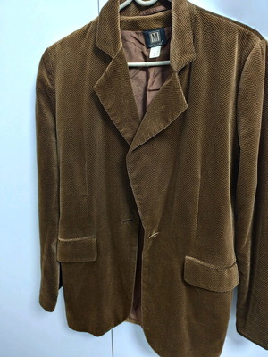Velvet jacket like new, warm brown-gold with jewel button, size M-L