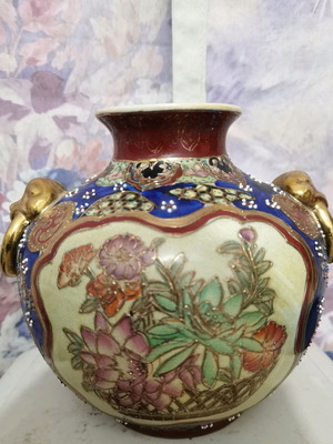 Satsuma handmade Chinese vase used