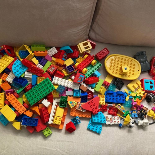 Lego Duplo used, 235 pieces with building plate