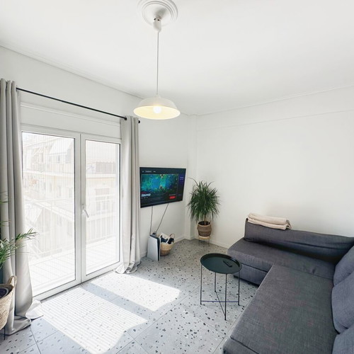 Apartment in Palaio Faliro 51 m², 5th floor, furnished with balcony