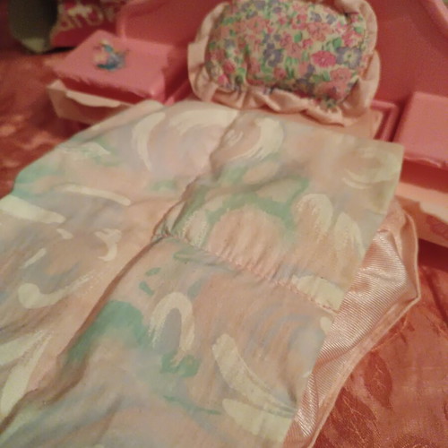 Barbie bedroom set used, vintage box