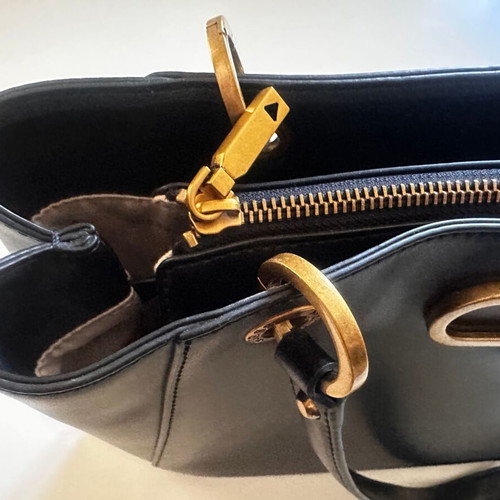 Guess Black Tote Bag brand new, smooth faux leather