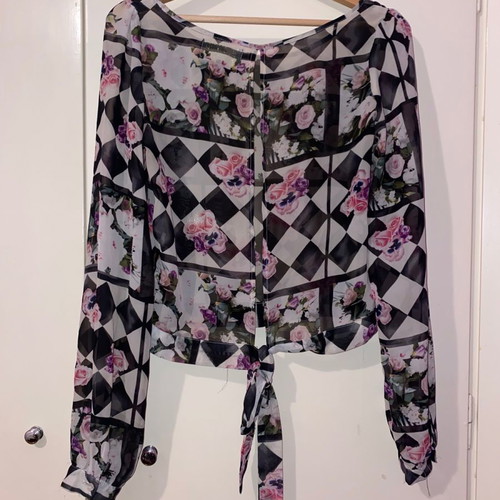 Short blouse used, size M