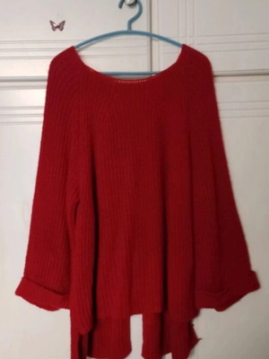 Red wool sweater like new, size M with bell sleeves