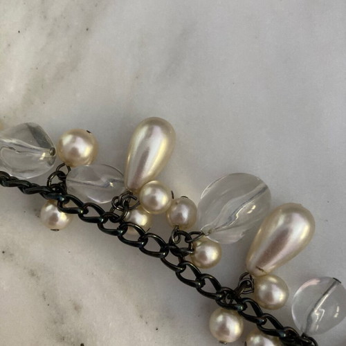 Bracelet with pearls and crystals new, white and silver
