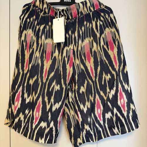 Momoni Cristal Jacket and Shorts Set new, colorful