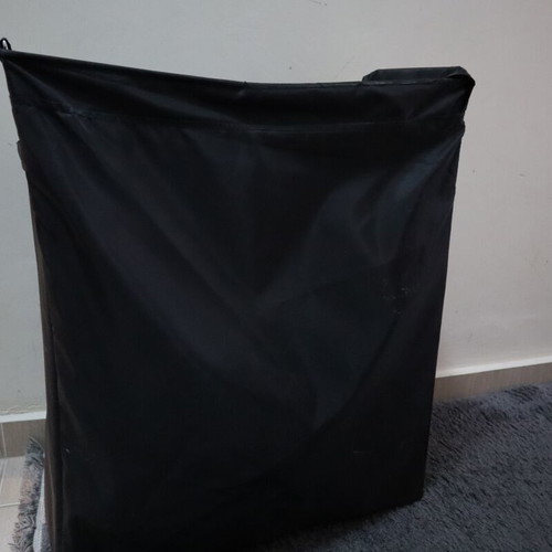 Laundry basket like new, 80 L capacity