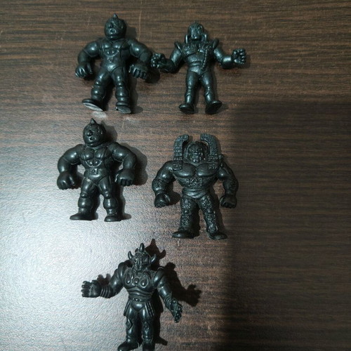 Black alien figures like new