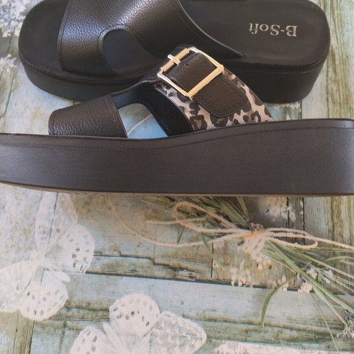 Be Soft black platform sandals, size 38