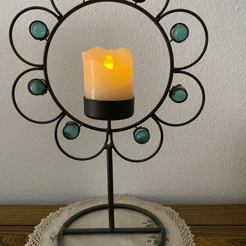 Sunflower-Shaped Candle Holder used with blue glass beads and free electronic candle