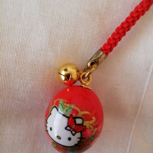 Hello Kitty collectible charm egg new