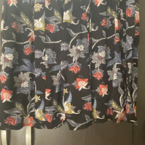 Fransa skirt all season with floral print, like new