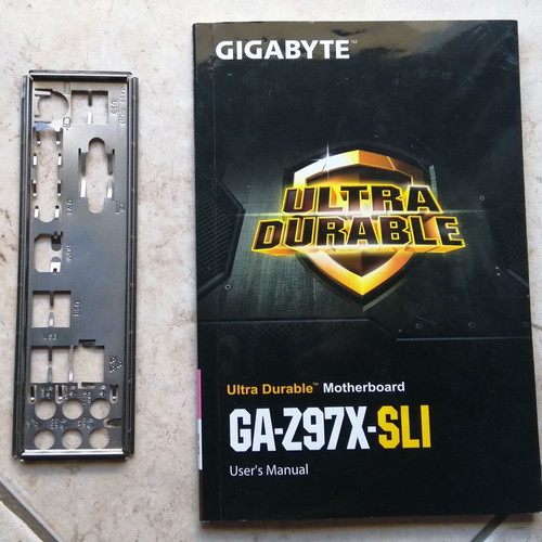 Gigabyte Z97X-SLI motherboard with Intel Core i5-4670K and Kingston HyperX Beast 8GB RAM used