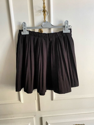 Mini skirt biker with pleats black like new, one size