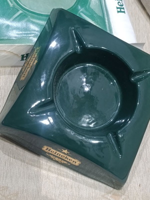 Τασάκι συλλεκτικό Heineken πορσελάνη καινούργιο, πράσινο μεγάλο με κουτί
