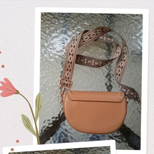 Celestino saddle bag with ethnic strap, camel color