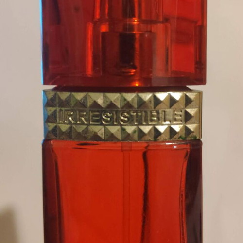 Givenchy Absolutely Irresistible EDP 75 ml used for women