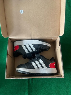 Adidas baby sneakers black size 22 like new