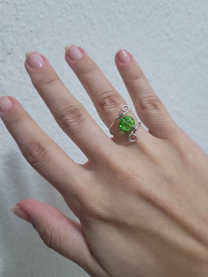 Wire ring with green glass bead handmade, like new