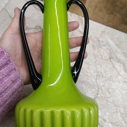 Vintage retro green glass vase like new with black handles