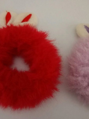 Σετ 2 Super Fluffy Scrunchies σαν καινούργια, κόκκινο και λιλά