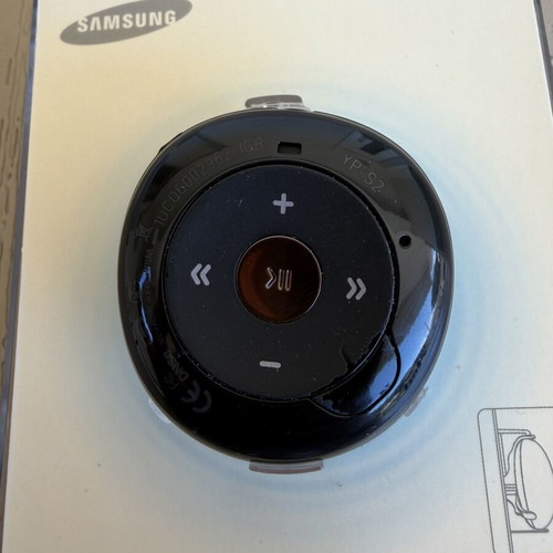 Samsung YP S2 Pebble MP3 Player 1GB like new