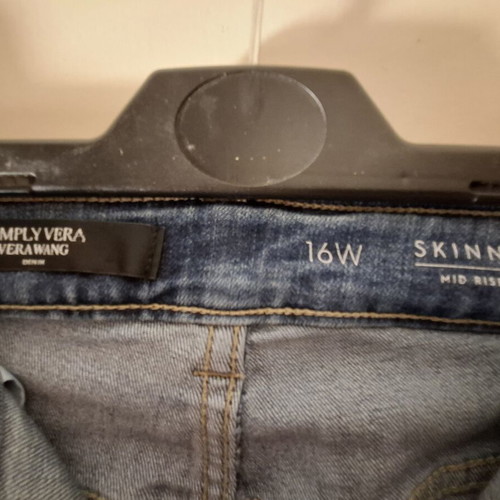 Simply Vera jeans by Vera Wang, soft fabric with elegant border design, size 16