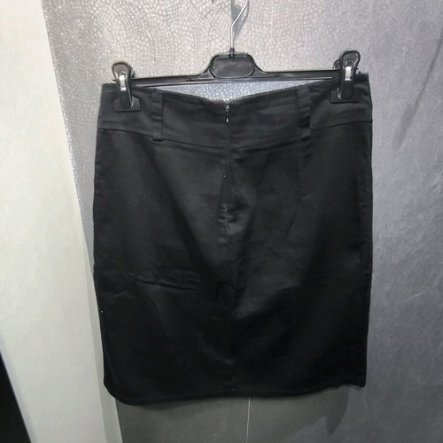 Black cotton skirt with buttons and pleats like new