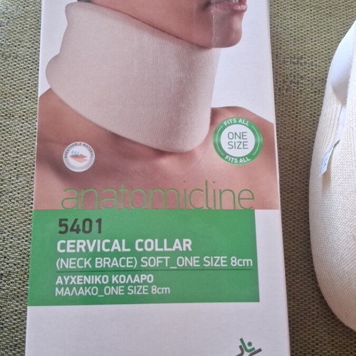 Cervical collar new, soft one size 8cm