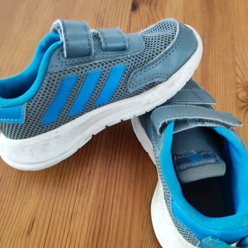 Adidas sneakers μεταχειρισμένα, νούμερο 25, δίχτυ αεριζόμενο