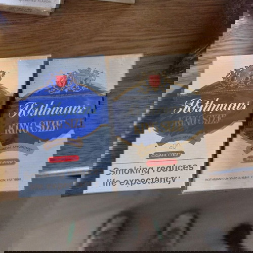 Пакети цигари затворени стари, нови