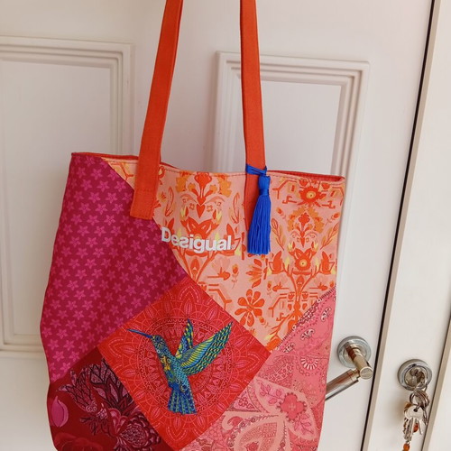Desigual fabric shoulder bag like new, colorful design