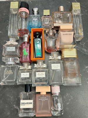 Empty perfume bottles like new, pack of 19 pieces
