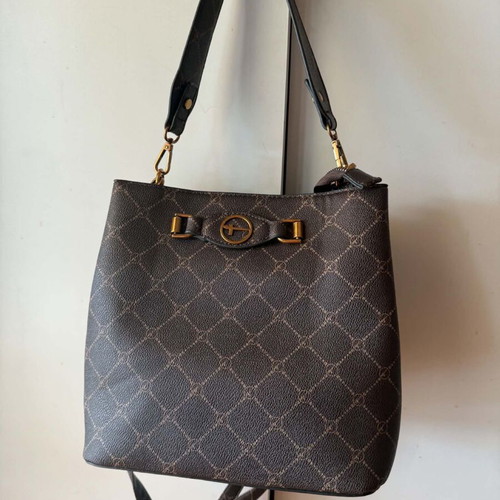 Tamaris shoulder bag like new, brown