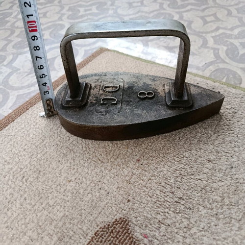 Cast iron iron used for decoration