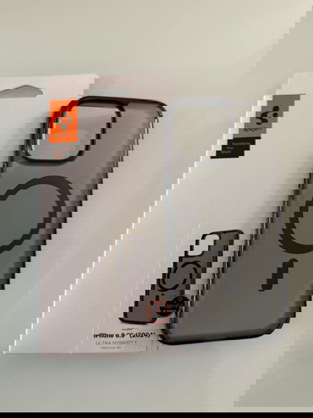 Θήκη Spigen Ultra Hybrid T Frost Black για iPhone 16 Pro max με Camera Control Button