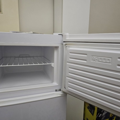 United two-door refrigerator 212lt used, white