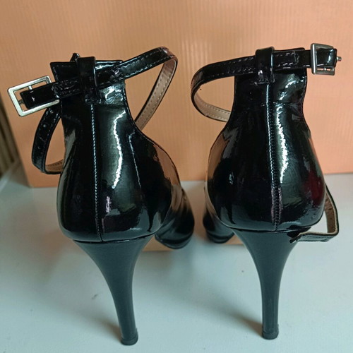 Maria Mare black heels size 37 with ankle strap like new