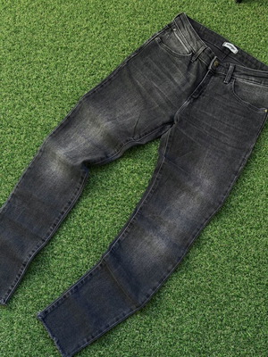 Wrangler women's jeans black like new, size 25