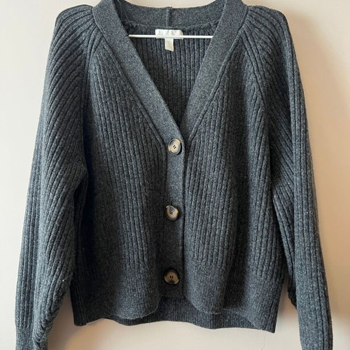 H&M knitted cardigan gray like new, size L