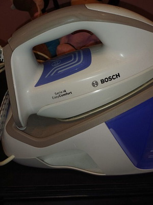 Bosch steam iron like new