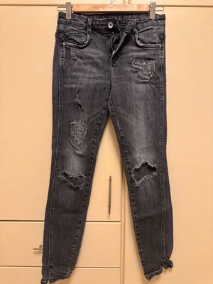 Zara black jeans like new with rips, slim fit, size S