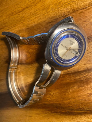 Seiko 5 automatic 6119-8480 watch used