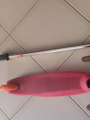 Scooter for girl like new, age 3 to 7